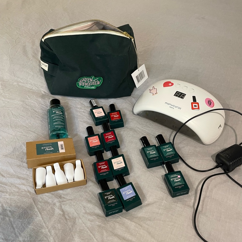 Entire green flash super starter kit with premium lamp and extra colors.